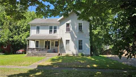 106 Maple Avenue, Creston, OH 44217