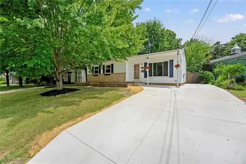 4293 N Gilwood Drive, Stow, OH 44224