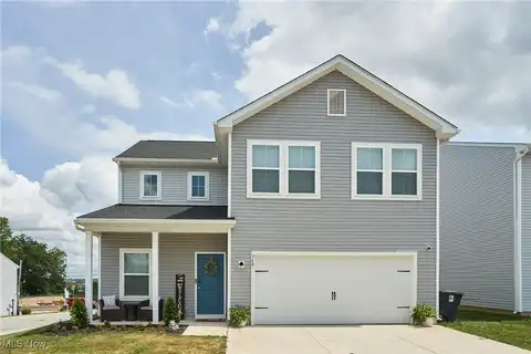 568 Auld Farm Circle, Akron, OH 44320