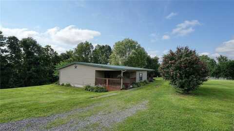324 Rigby Road, Senecaville, OH 43780