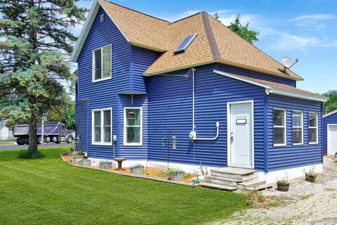 N5680 Second St, Shiocton, WI 54170