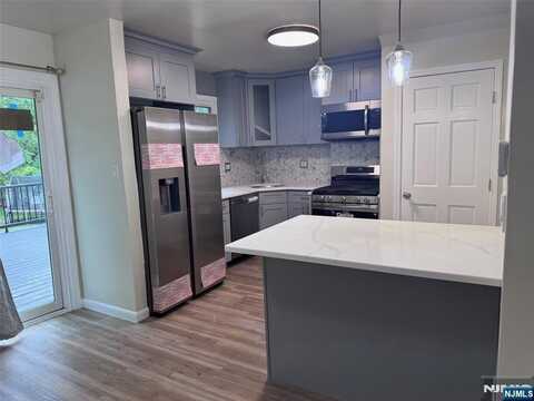 125 Garden Street, Teaneck, NJ 07666