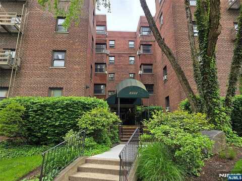 2335 Hudson Terrace B2, Fort Lee, NJ 07024