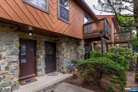 7 Brookside Heights 7F, Wanaque, NJ 07465