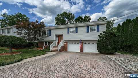 26 Audubon Parkway, Wayne, NJ 07470