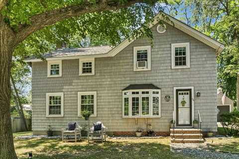 44 Main Street, Plaistow, NH 03865