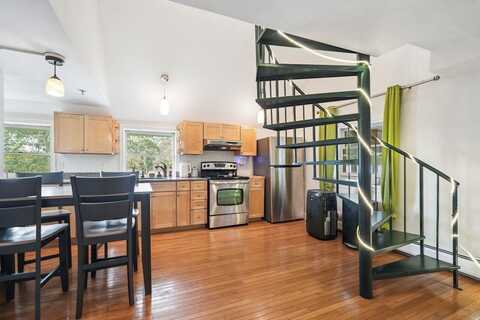 34 Floral Avenue, Dover, NH 03820
