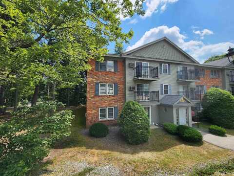 11 St James Place, Nashua, NH 03062