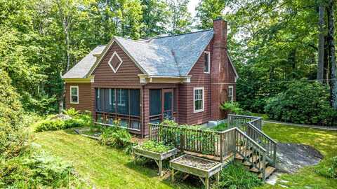 44 Neighbors Row, Conway, NH 03860