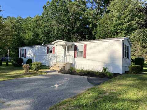 2 Hemlock Road, Tilton, NH 03276