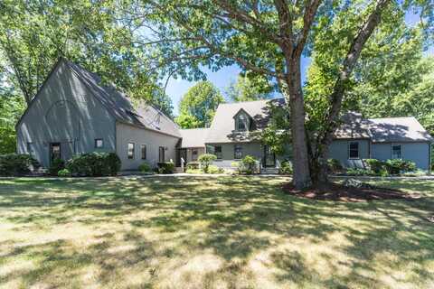 8 Montrose Drive, Stratham, NH 03885