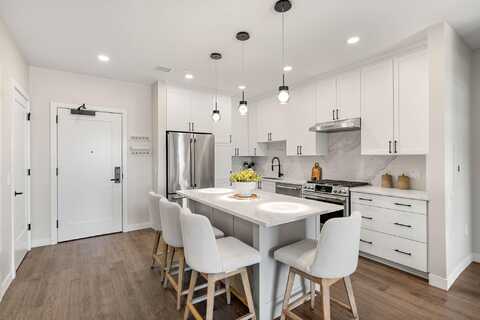 18 Artisan Drive, Salem, NH 03079