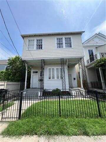 1315 PENISTON Street, New Orleans, LA 70115