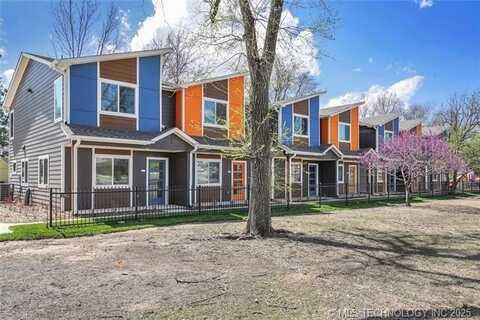 704 N Date Avenue, Broken Arrow, OK 74012