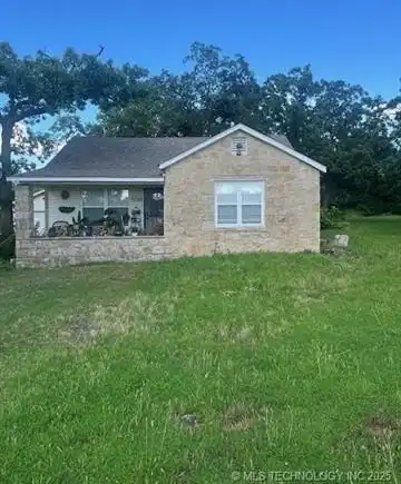 5701 S 33rd West Avenue, Tulsa, OK 74107