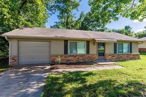 805 E Comet Street, Claremore, OK 74017