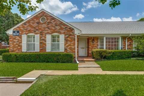 1127 Roaring Springs Road, Fort Worth, TX 76114