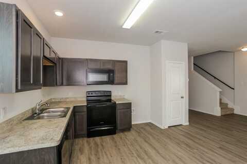 5525 Eagle Point Drive, Fort Worth, TX 76119