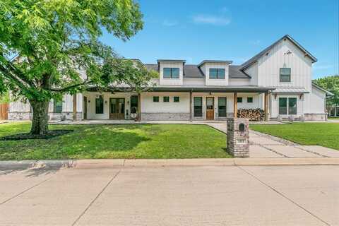 101 S Walnut Street, Roanoke, TX 76262