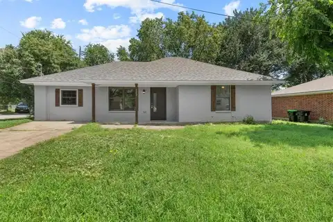 222 E Dennis Street, Pilot Point, TX 76258