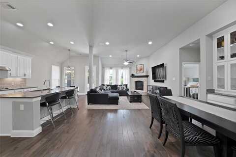 709 Field Crossing, Little Elm, TX 76227