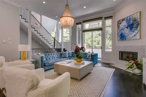 2211 Worthington Street, Dallas, TX 75204