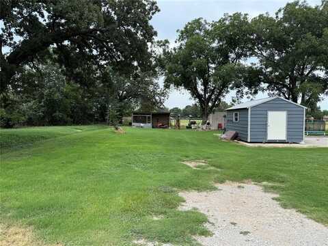 102 E Pecan Street, Bangs, TX 76823