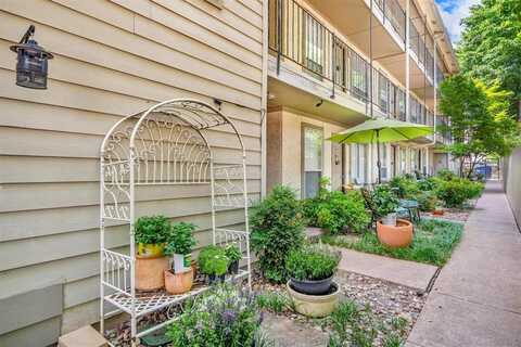 5727 Richmond Avenue, Dallas, TX 75206