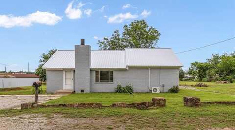 841 N Burleson Avenue, De Leon, TX 76444