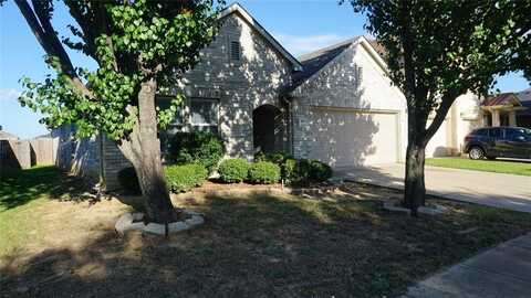 809 Bee Creek Lane, Fort Worth, TX 76120