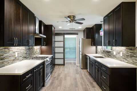 2622 Winterlake Drive, Carrollton, TX 75006