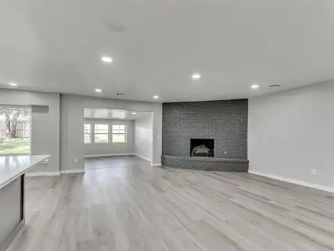 6917 Woodridge Avenue, Oklahoma City, OK 73132