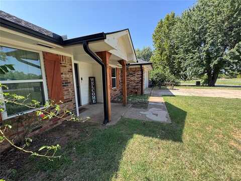 112 Mockingbird Lane, Chickasha, OK 73018