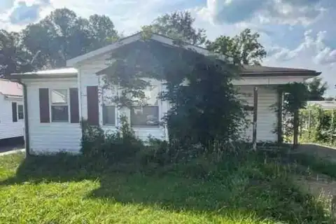 108 sanford St, Oak Hill, WV 25901