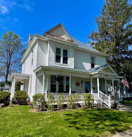 318 E 7th Street, Mount Carmel, IL 62863