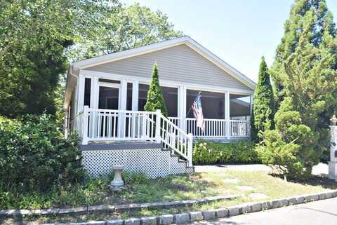 1661 Oakwood, RIVERHEAD, NY 11901