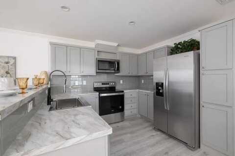 6121 Collins Rd, Jacksonville, FL 32244