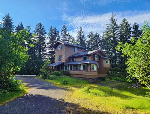 3043 Lakeview Dr, Kodiak, AK 99615