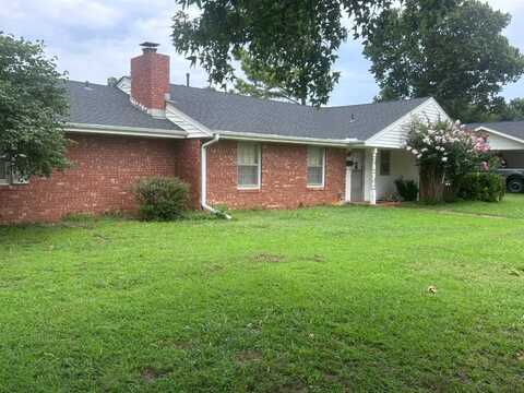 1402 E Grand Ave, Tonkawa, OK 74653