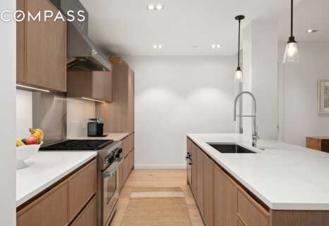 225 West 17th Street, New York, NY 10011