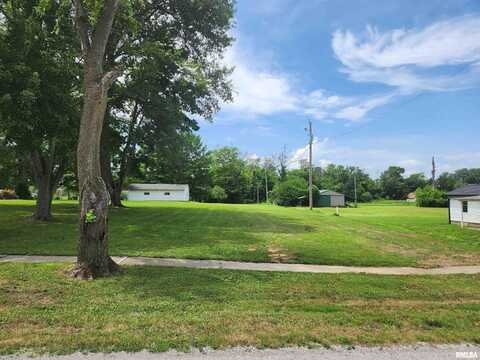 208 W 5TH Street, Ina, IL 62846