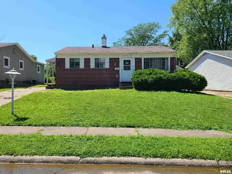 2930 N LINCOLN Avenue, Davenport, IA 52804