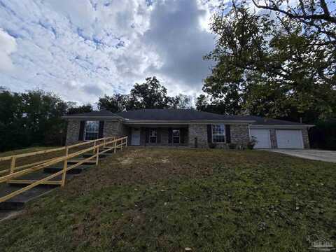130 Hixon Ct, Cantonment, FL 32533