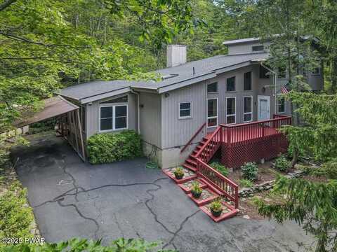 130 Surrey Drive, Hawley, PA 18428