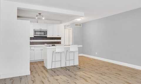 2455 NE 51st St, Fort Lauderdale, FL 33308