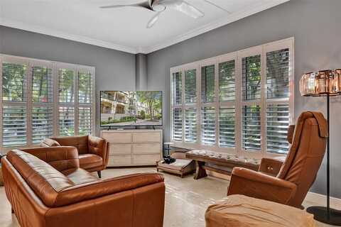 2617 NE 14th Ave, Wilton Manors, FL 33334