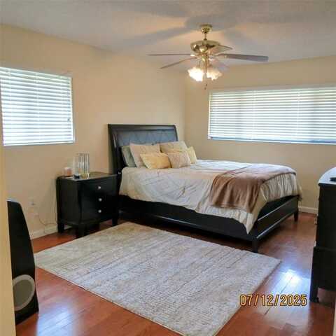 20680 NE 4th Ct, Miami, FL 33179