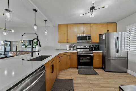 8020 Hampton Blvd, North Lauderdale, FL 33068