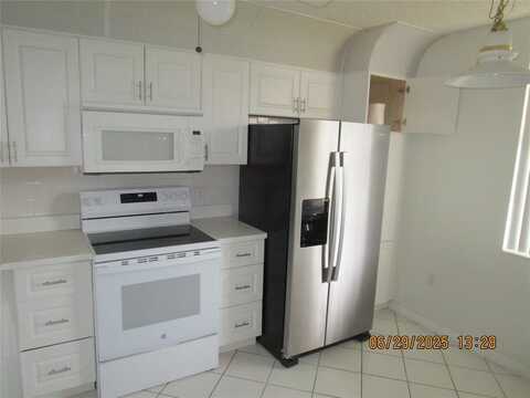 10160 NW 24th Pl, Sunrise, FL 33322