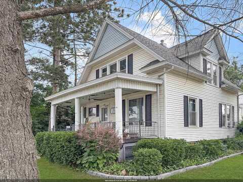 328 BROADWAY Street, BERLIN, WI 54923
